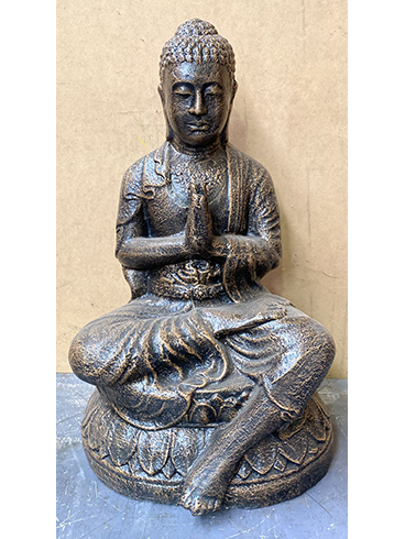 Sitting praying buddha