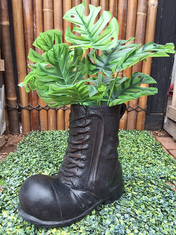 Boot Planter black